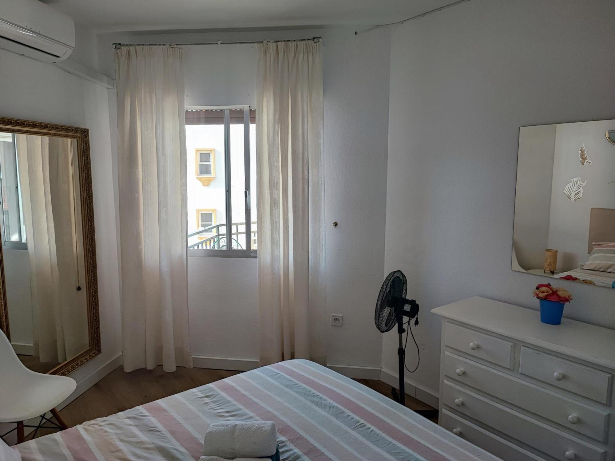 Apartamento 150 Metros De La Playa Torremolinos Exterior photo
